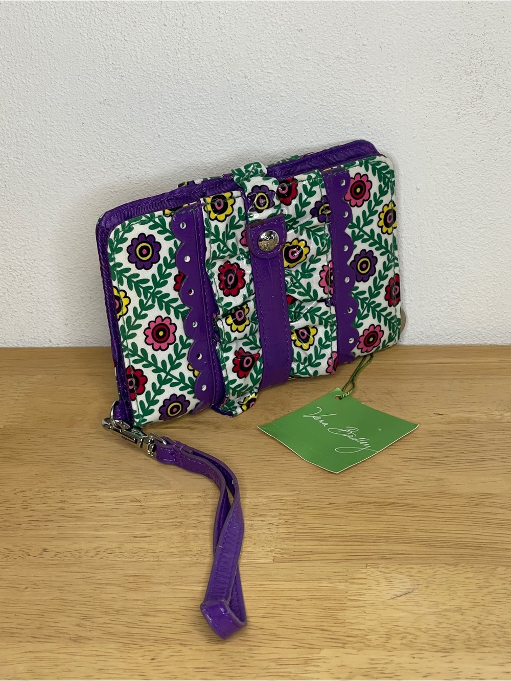 Vera Bradley Frill Viva La Vera Ruffle Wristlet